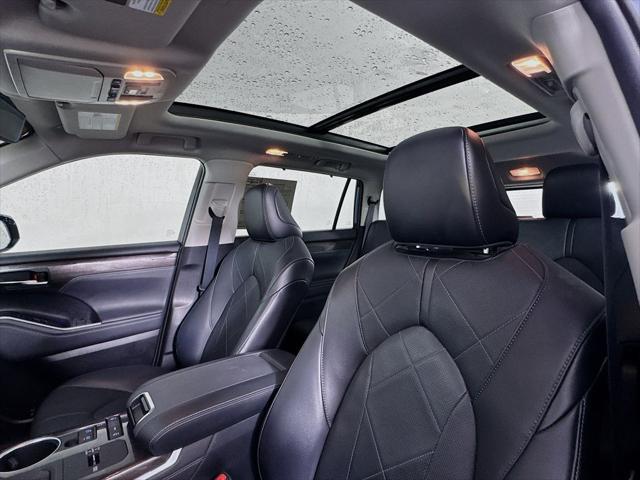 used 2022 Toyota Highlander car, priced at $41,000