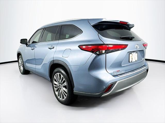 used 2022 Toyota Highlander car, priced at $41,000