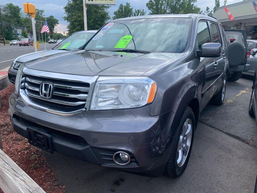 used 2014 Honda Pilot car, priced at $17,995