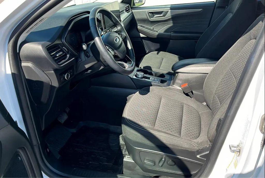 used 2024 Ford Escape car, priced at $24,900