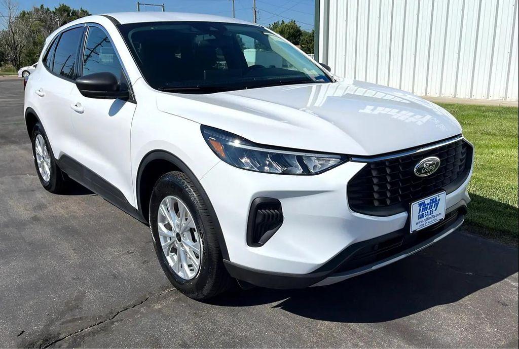 used 2024 Ford Escape car, priced at $24,900