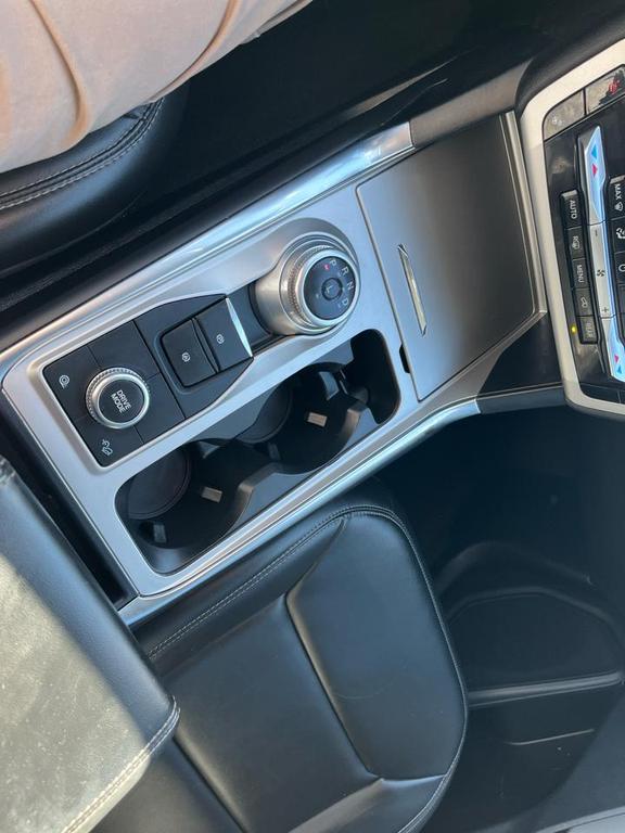 used 2022 Ford Explorer car, priced at $31,900