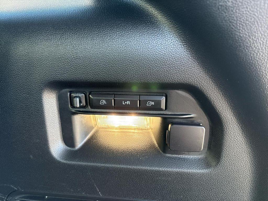 used 2024 Ford Explorer car, priced at $39,900