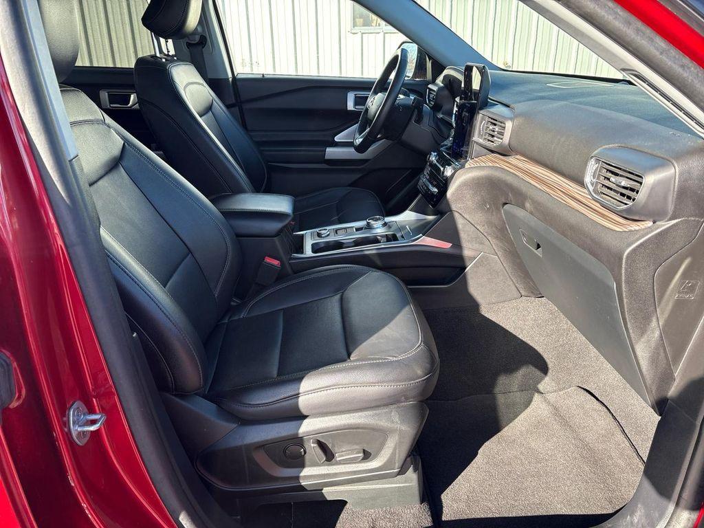 used 2024 Ford Explorer car, priced at $39,900