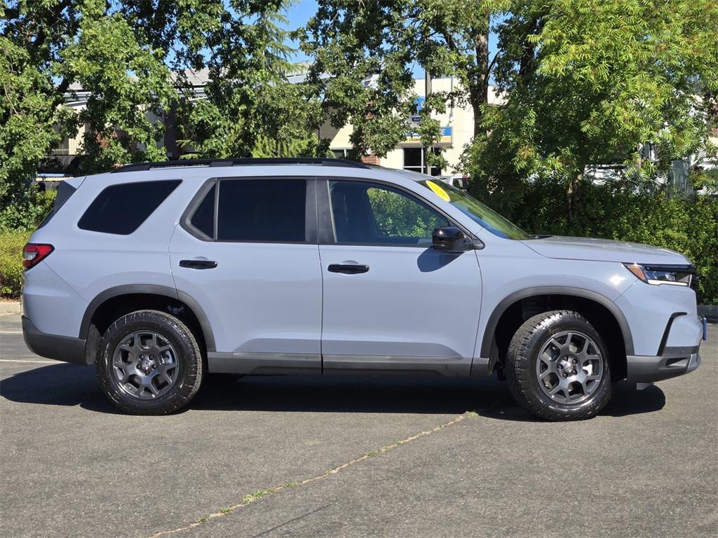new 2025 Honda Pilot car, priced at $49,505
