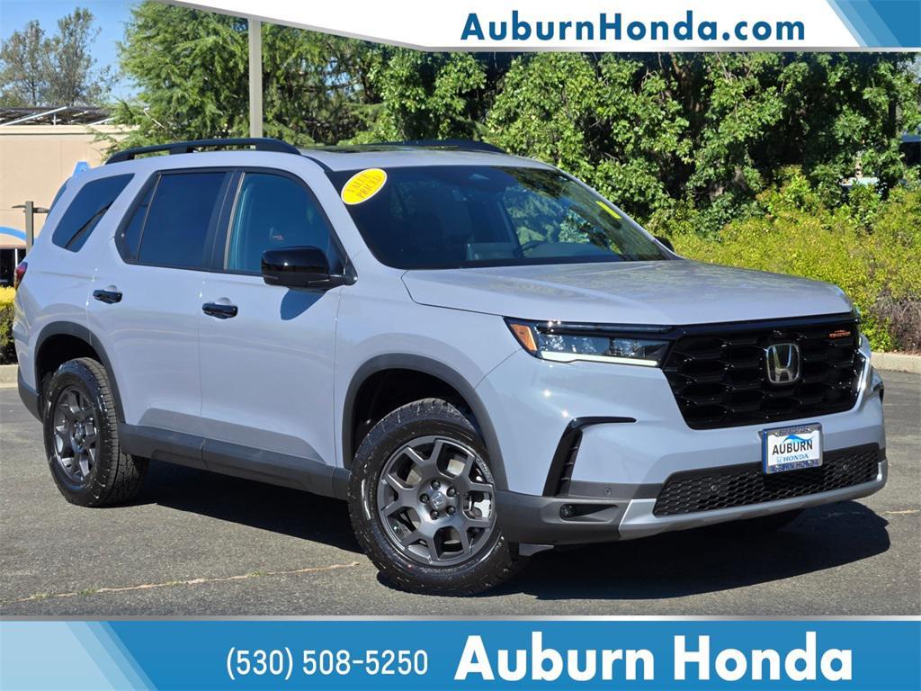 new 2025 Honda Pilot car, priced at $49,505