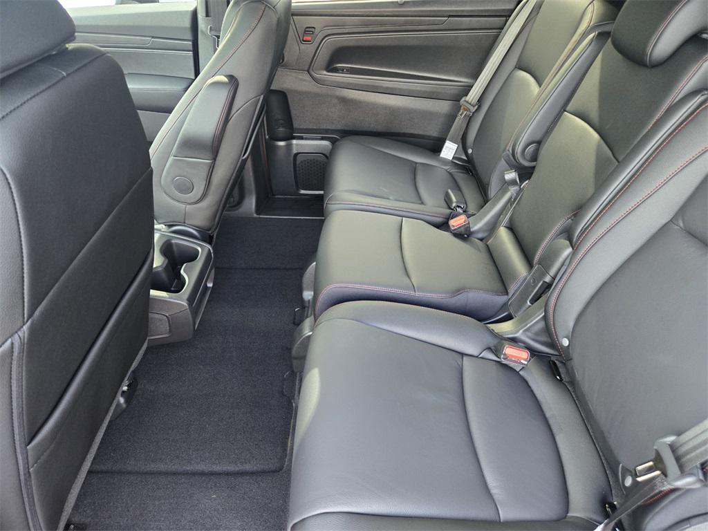 new 2026 Honda Odyssey car, priced at $43,845