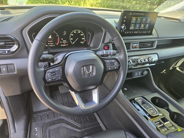 used 2025 Honda Pilot car, priced at $42,555