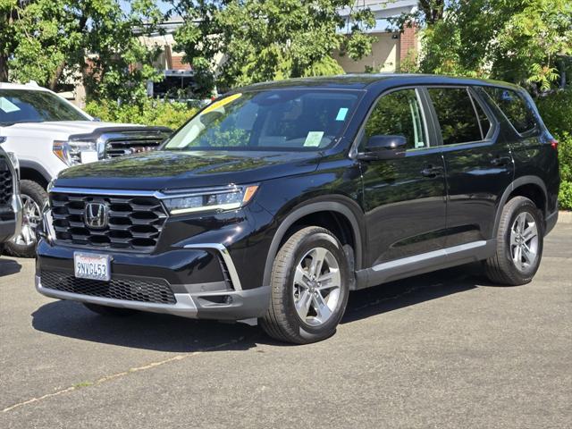 used 2025 Honda Pilot car, priced at $42,555
