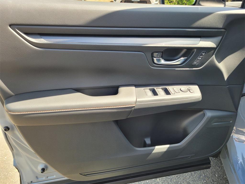 new 2025 Honda CR-V Hybrid car, priced at $37,500