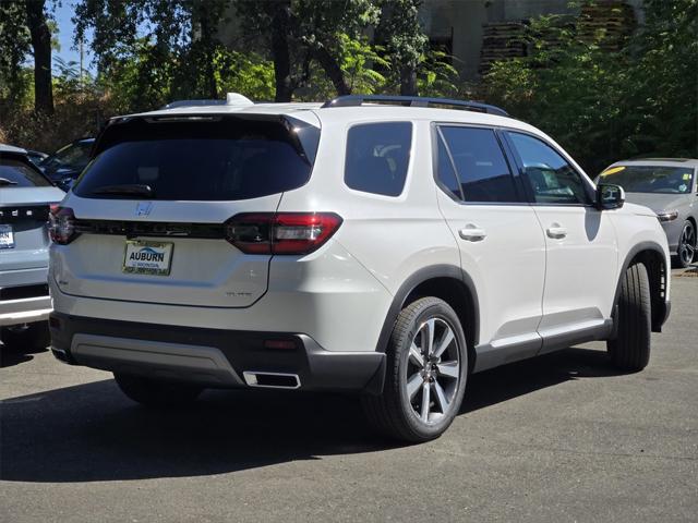 new 2025 Honda Pilot car, priced at $52,885