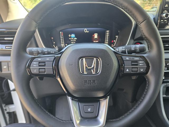 new 2025 Honda Pilot car, priced at $52,885