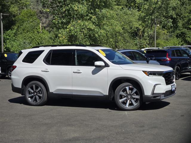 new 2025 Honda Pilot car, priced at $52,885