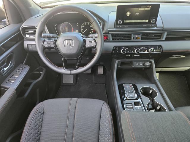 new 2025 Honda Pilot car, priced at $42,405