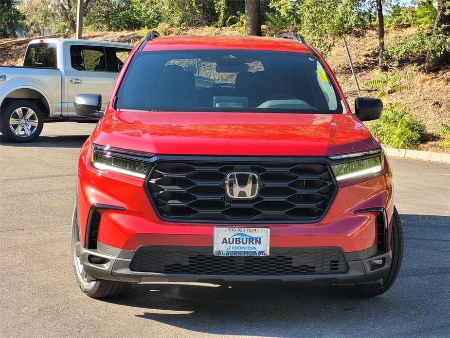 new 2025 Honda Pilot car, priced at $42,350