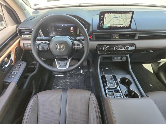 new 2025 Honda Pilot car, priced at $52,885