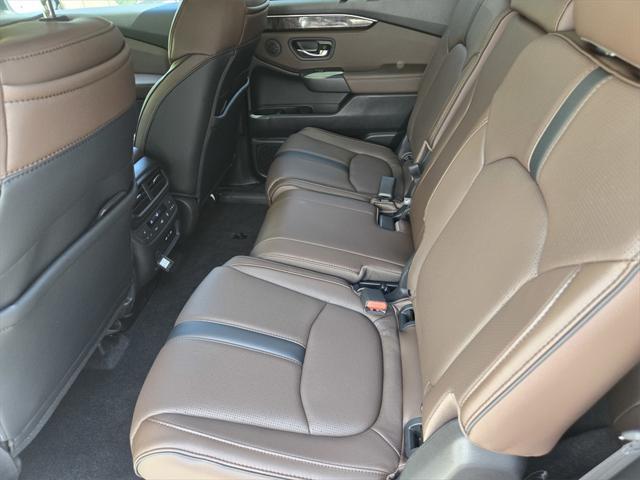 new 2025 Honda Pilot car, priced at $52,885
