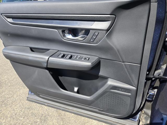 used 2025 Honda CR-V Hybrid car, priced at $37,777