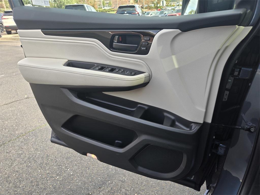 new 2026 Honda Odyssey car, priced at $46,990