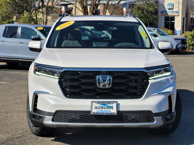 new 2025 Honda Pilot car, priced at $53,160