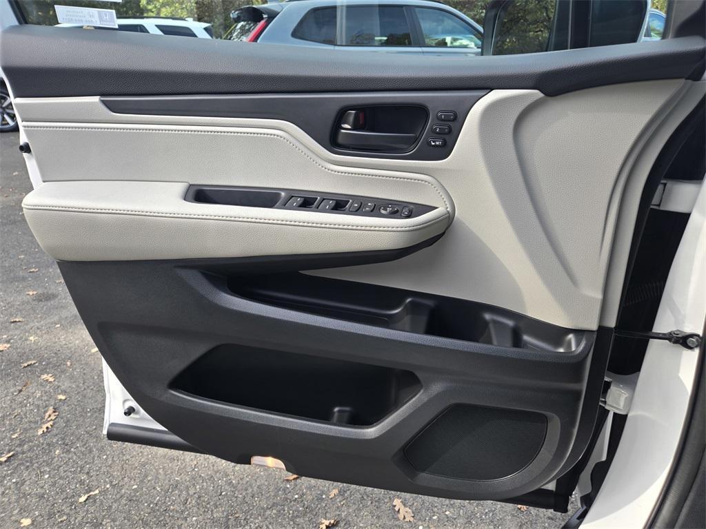 new 2026 Honda Odyssey car, priced at $43,340