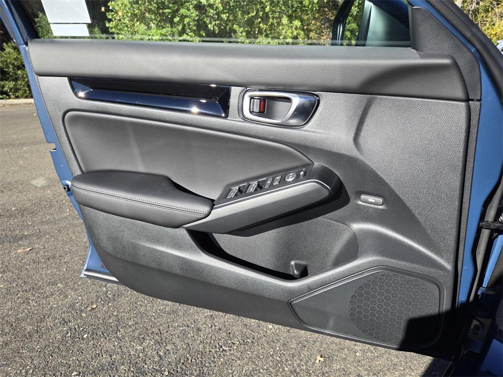 new 2026 Honda Civic Hybrid car, priced at $32,945