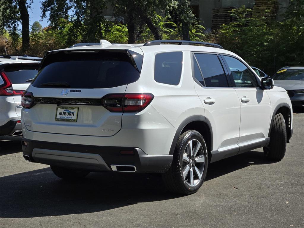 new 2025 Honda Pilot car, priced at $52,885