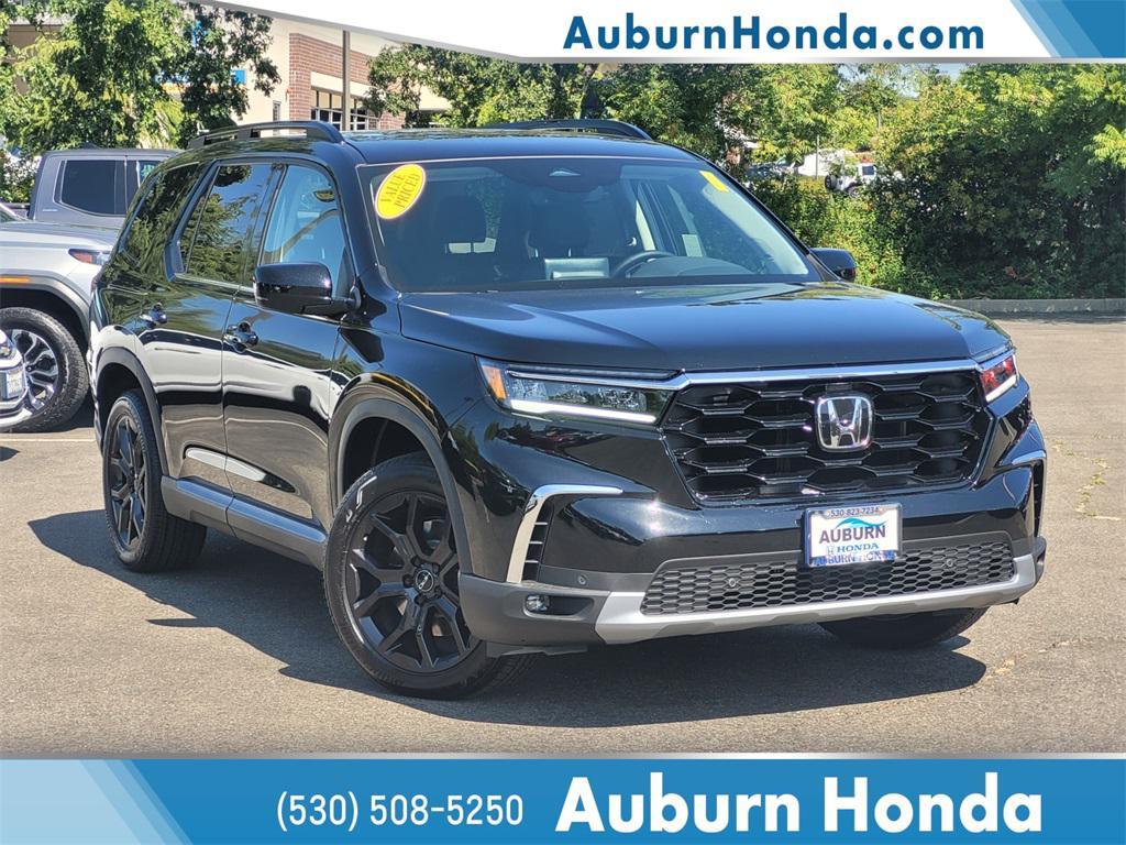 new 2025 Honda Pilot car, priced at $50,850