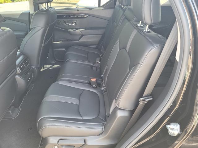 new 2025 Honda Pilot car, priced at $50,850