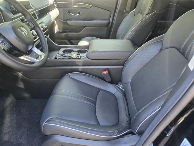 new 2025 Honda Pilot car, priced at $53,160