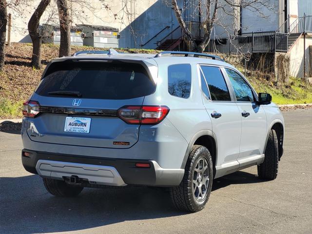 new 2025 Honda Pilot car, priced at $49,250