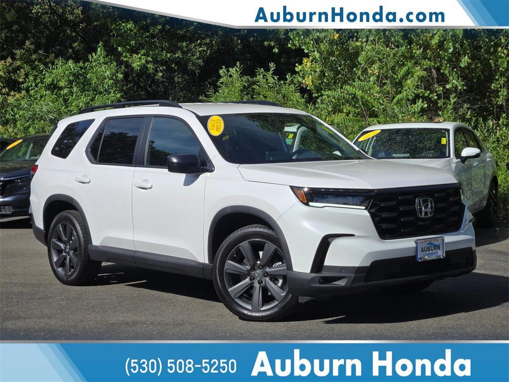 new 2025 Honda Pilot car, priced at $44,250