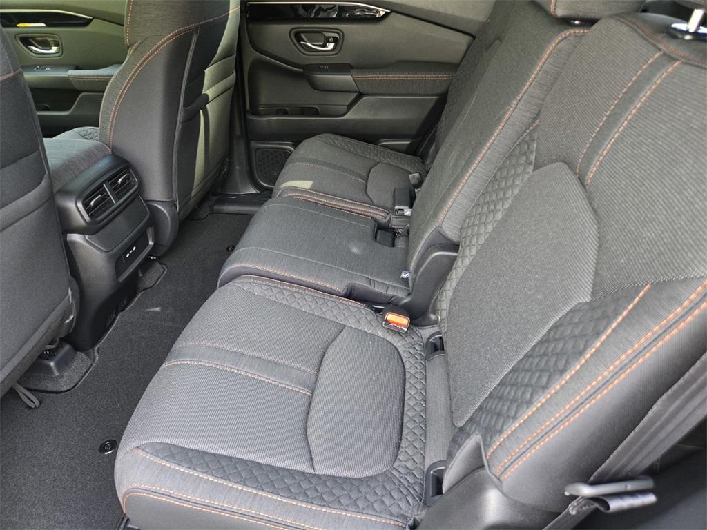 new 2025 Honda Pilot car, priced at $44,250