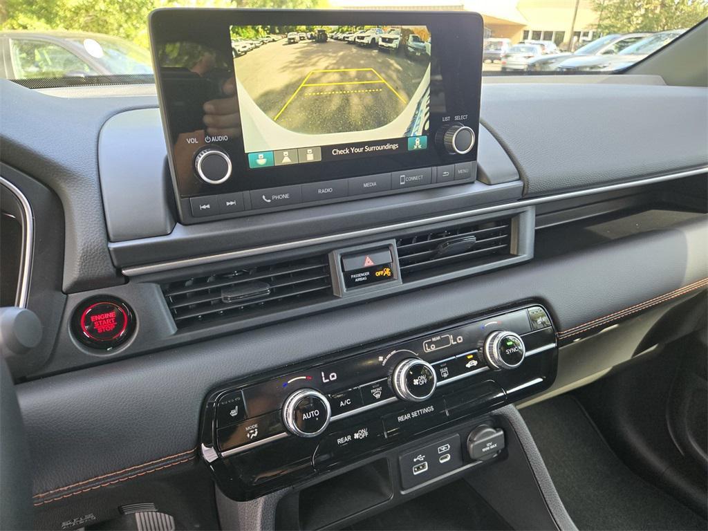 new 2025 Honda Pilot car, priced at $44,250