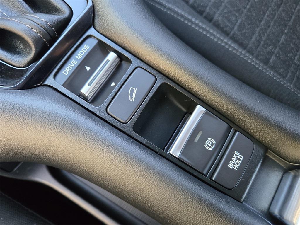 used 2025 Honda HR-V car, priced at $24,888