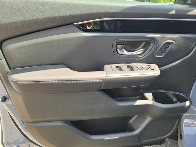 new 2025 Honda Pilot car, priced at $51,505