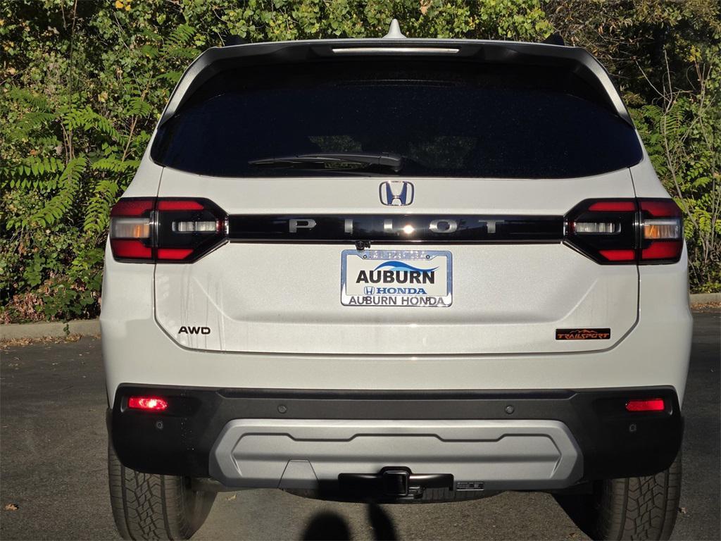 new 2025 Honda Pilot car, priced at $50,330