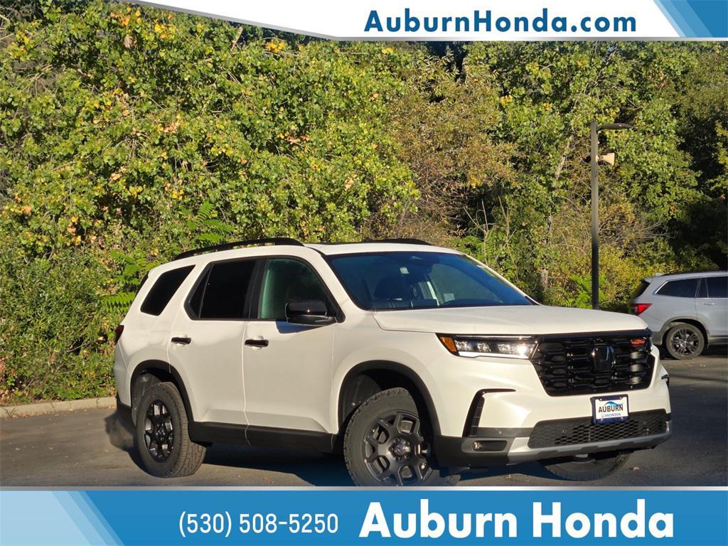 new 2025 Honda Pilot car, priced at $50,330