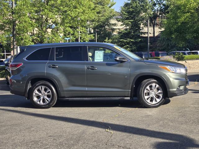 used 2014 Toyota Highlander car, priced at $17,988