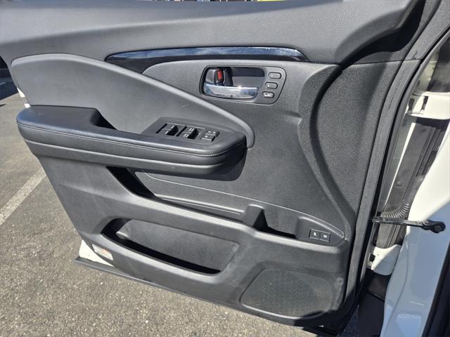 used 2017 Honda Pilot car, priced at $23,777