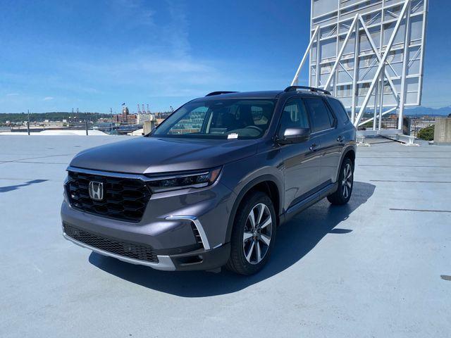 new 2025 Honda Pilot car, priced at $47,038