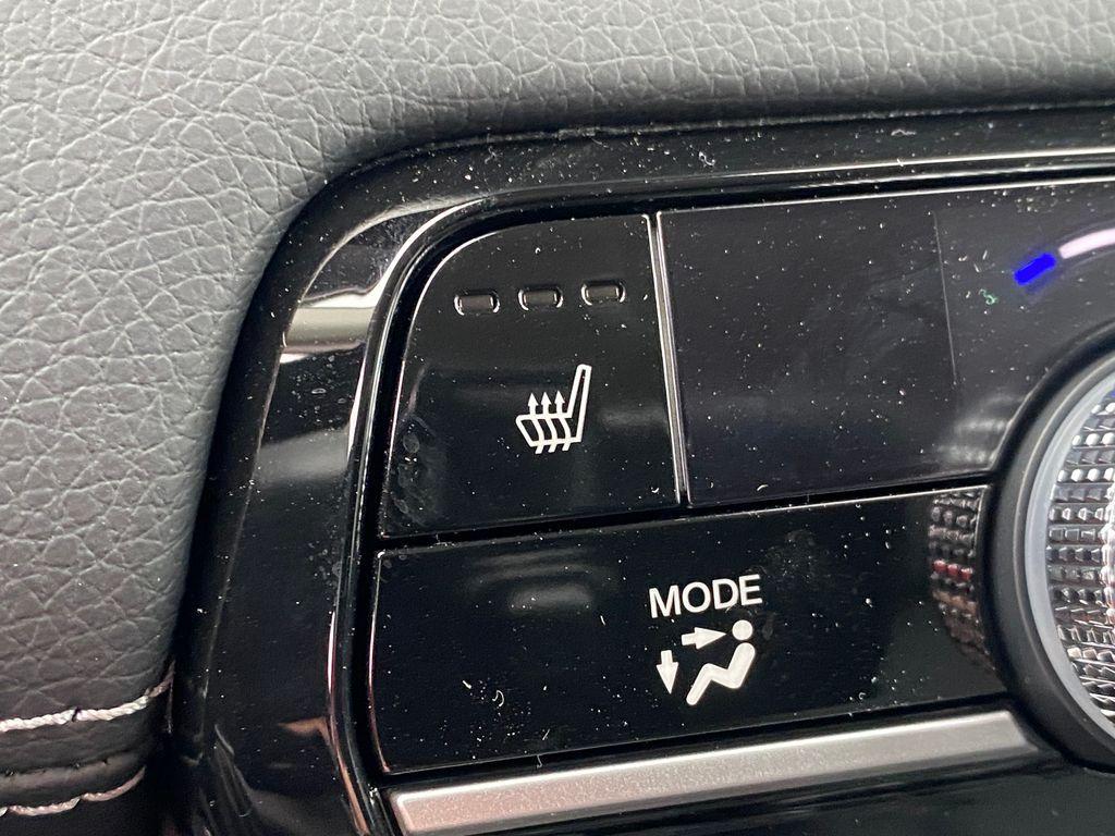 new 2025 Honda Pilot car, priced at $45,177