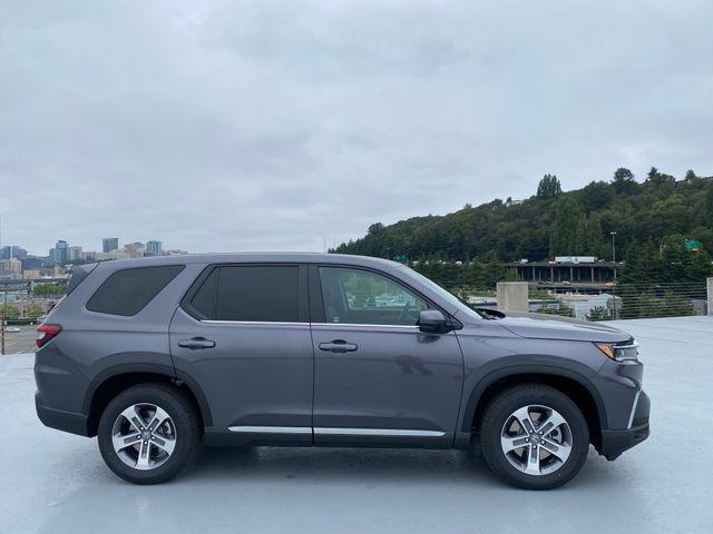 new 2025 Honda Pilot car, priced at $46,550