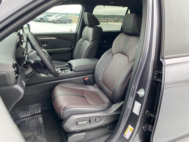 new 2025 Honda Pilot car, priced at $54,799