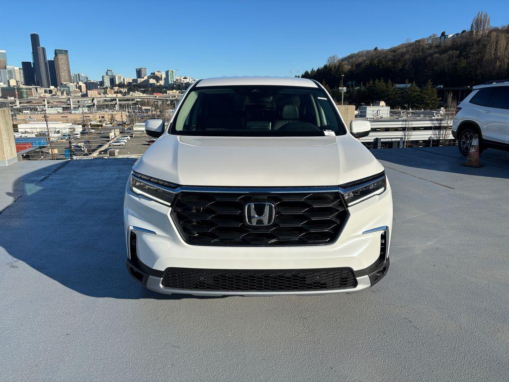 new 2025 Honda Pilot car, priced at $47,780