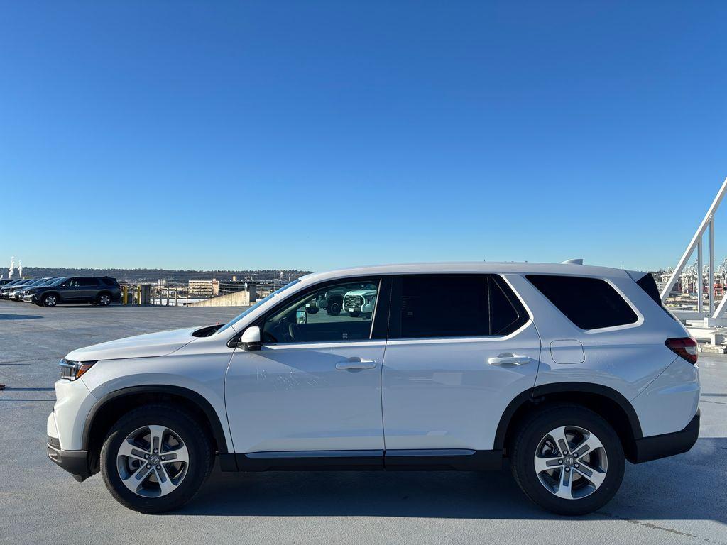 new 2025 Honda Pilot car, priced at $47,780