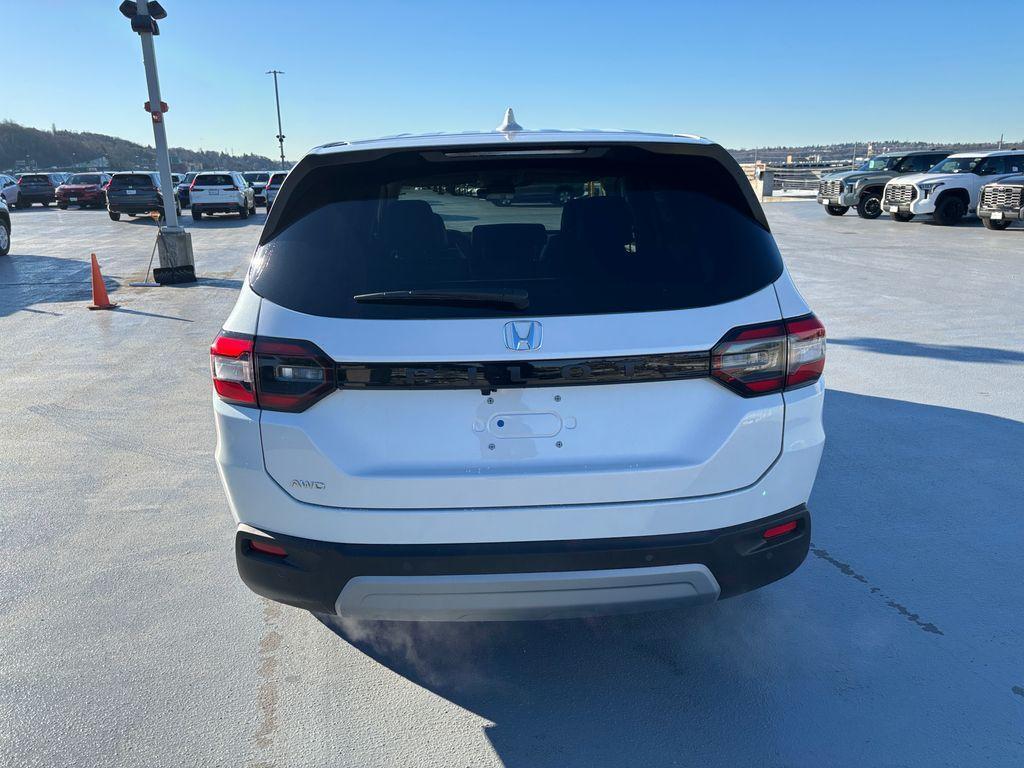 new 2025 Honda Pilot car, priced at $47,780
