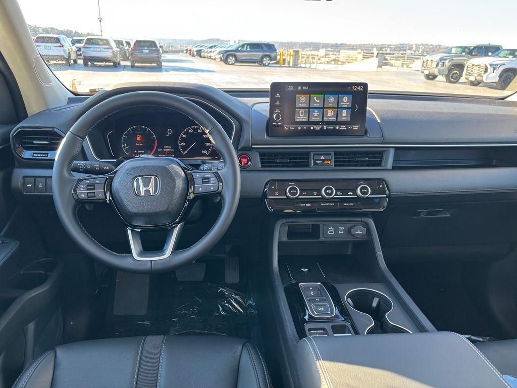 new 2025 Honda Pilot car, priced at $47,780