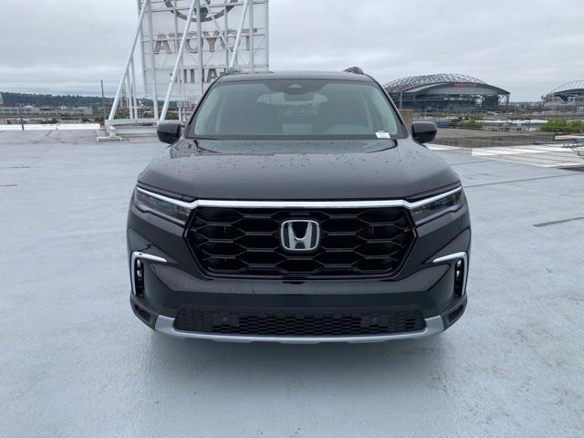 new 2025 Honda Pilot car, priced at $47,499