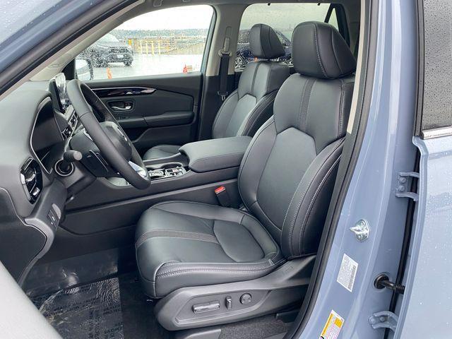 new 2025 Honda Pilot car, priced at $51,005